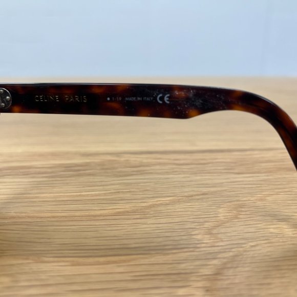 CELINE Cat-Eye Sunglasses - CL40187I - Picture 5 of 7